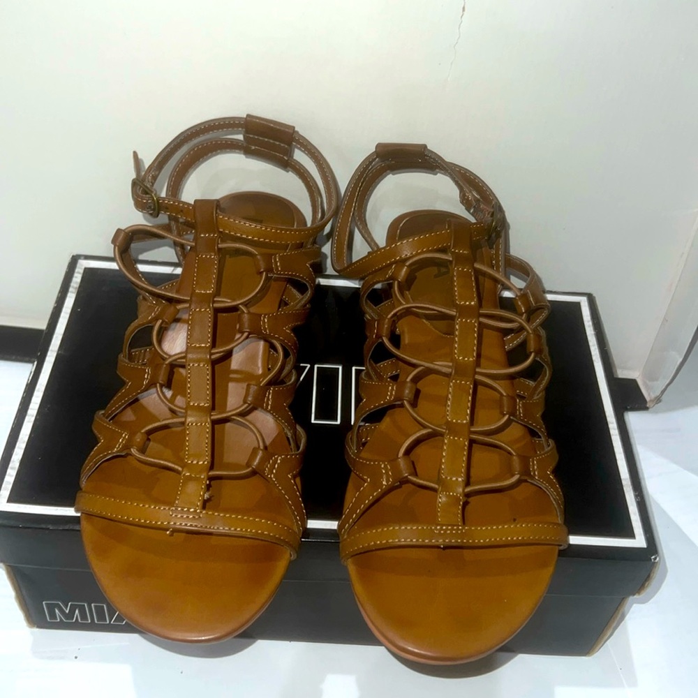Chariot by Mia. Brown stretch gladiator sandal.